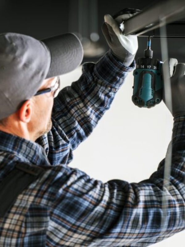 garage-door-cable-replacement-services-768x584